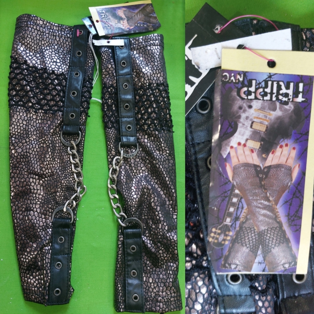 Tripp NYC gloves / arm warmers  one size metalic animal print